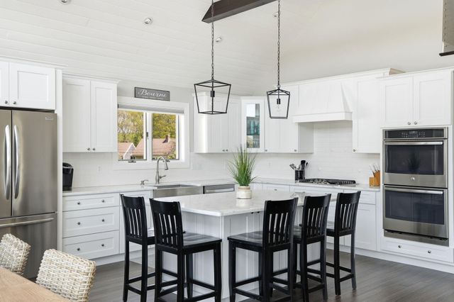 4 Cross Road, Bourne, MA 02532