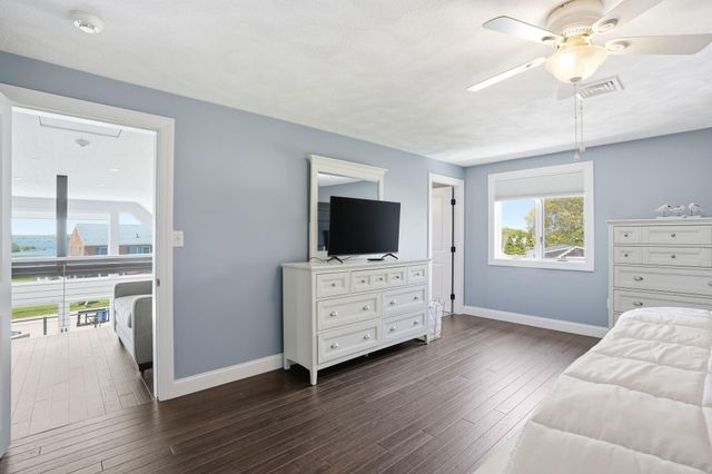 4 Cross Road, Bourne, MA 02532