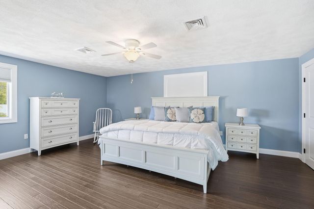 4 Cross Road, Bourne, MA 02532