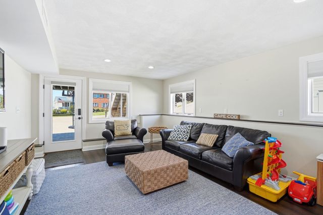 4 Cross Road, Bourne, MA 02532
