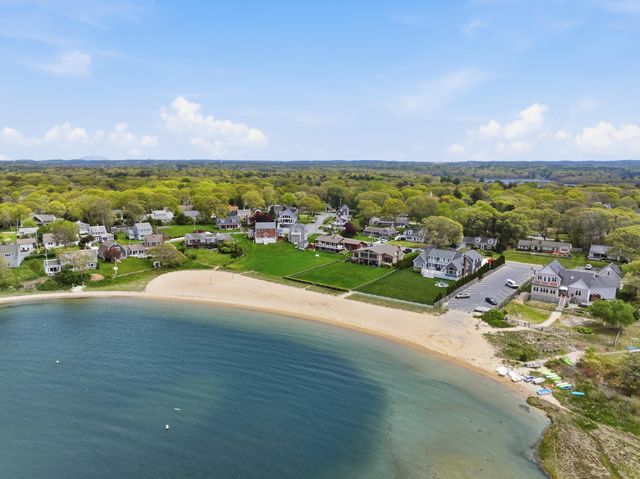 4 Cross Road, Bourne, MA 02532