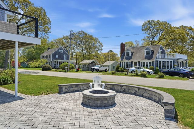 4 Cross Road, Bourne, MA 02532