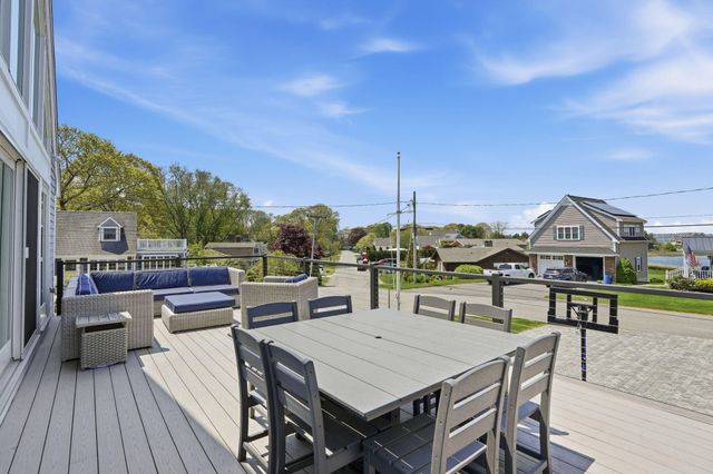 4 Cross Road, Bourne, MA 02532