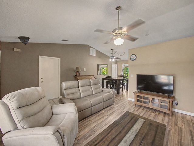16590 122nd Drive N, Jupiter, FL 33478