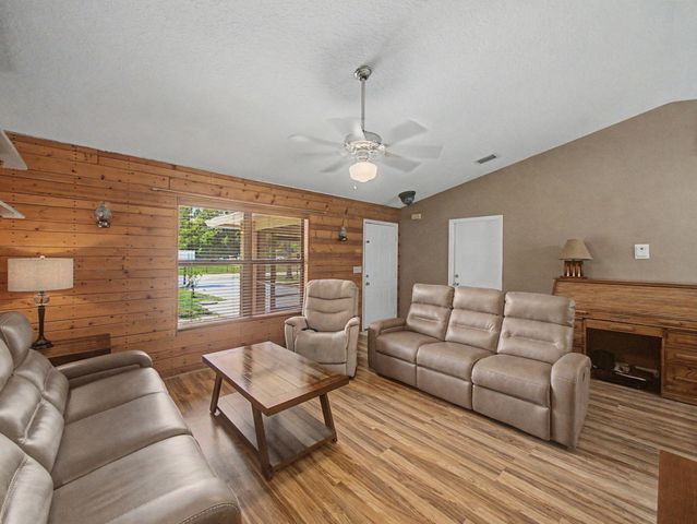 16590 122nd Drive N, Jupiter, FL 33478