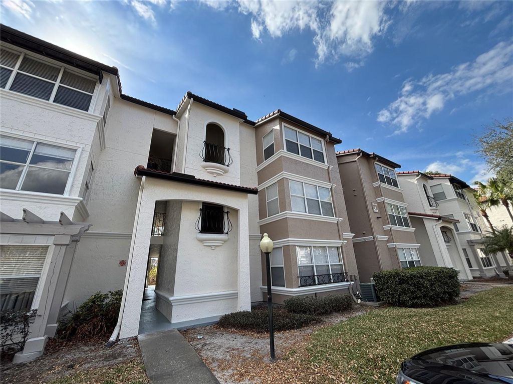 5112 CONROY ROAD 315, Orlando, FL 32811