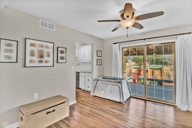 560 Woodridge, North Vernon, IN 47265