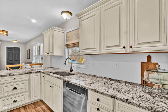 560 Woodridge, North Vernon, IN 47265