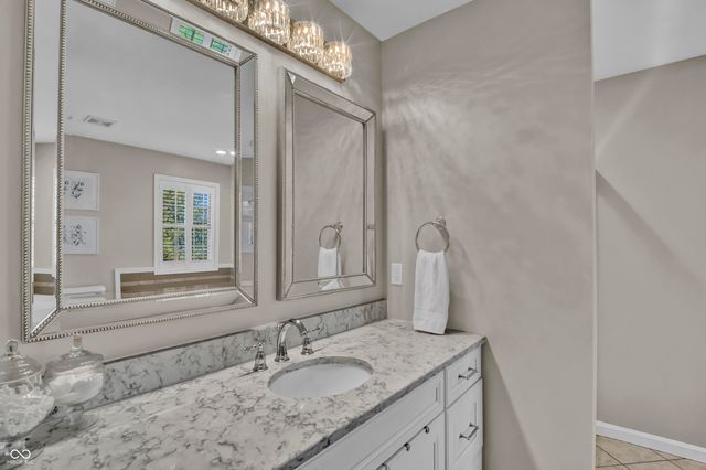 560 Woodridge, North Vernon, IN 47265