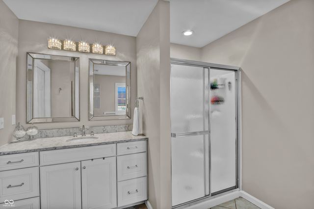 560 Woodridge, North Vernon, IN 47265