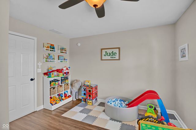 560 Woodridge, North Vernon, IN 47265