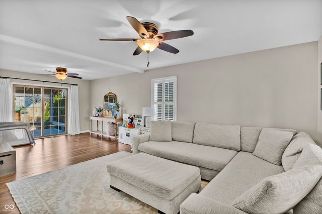 560 Woodridge, North Vernon, IN 47265