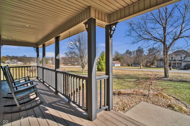 560 Woodridge, North Vernon, IN 47265