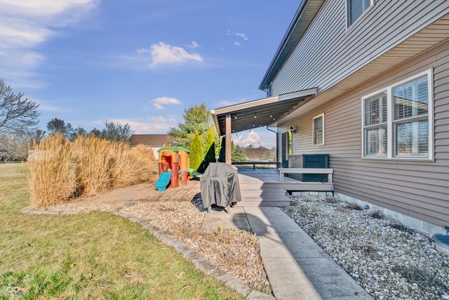 560 Woodridge, North Vernon, IN 47265