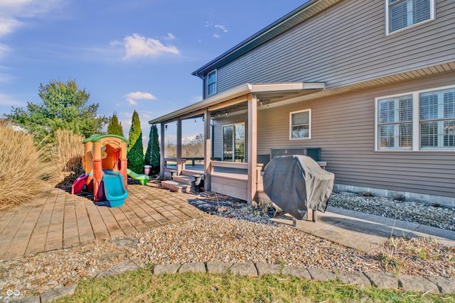 560 Woodridge, North Vernon, IN 47265