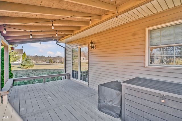 560 Woodridge, North Vernon, IN 47265