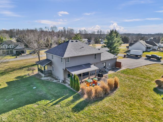 560 Woodridge, North Vernon, IN 47265