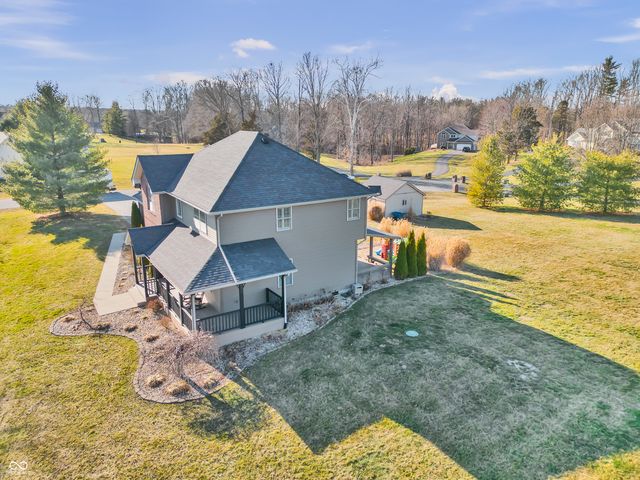 560 Woodridge, North Vernon, IN 47265