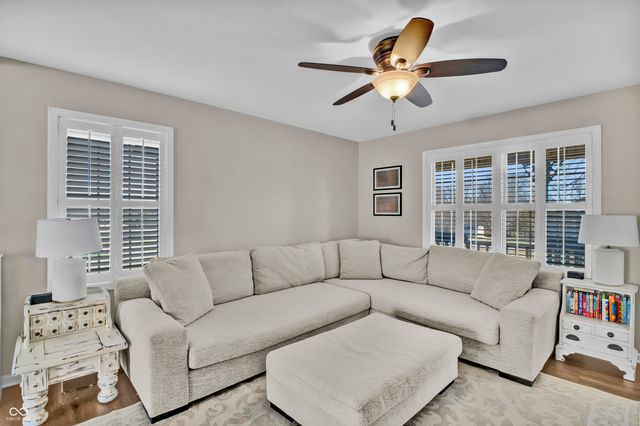 560 Woodridge, North Vernon, IN 47265