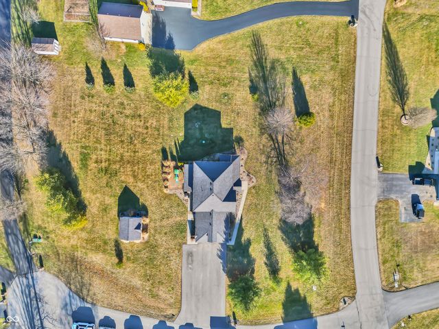 560 Woodridge, North Vernon, IN 47265