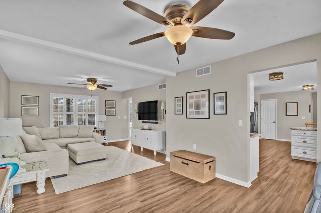 560 Woodridge, North Vernon, IN 47265