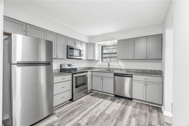 15917 W 152nd Street, Olathe, KS 66062