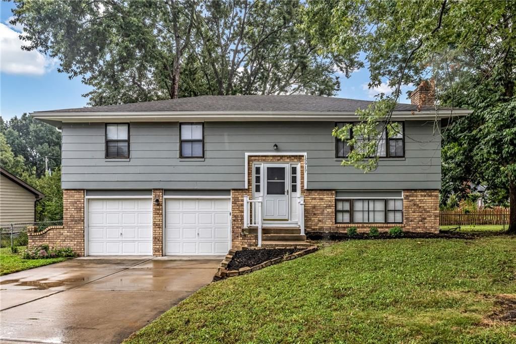 15917 W 152nd Street, Olathe, KS 66062