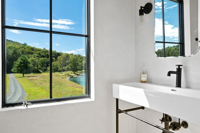 2394 Fletcher Hill Road, Woodstock, VT 05091