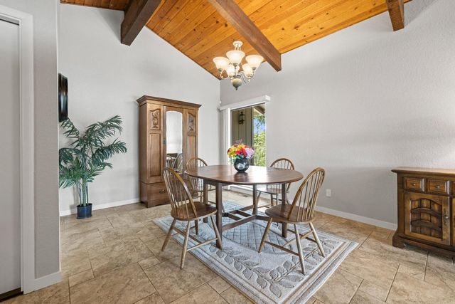11781 Torrey Pines Dr, Auburn, CA 95602
