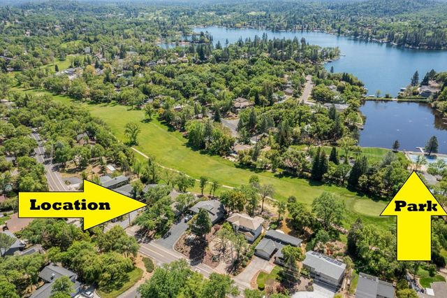 11781 Torrey Pines Dr, Auburn, CA 95602