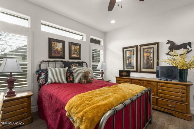 985 Floral Ridge Way, Sparks, NV 89436