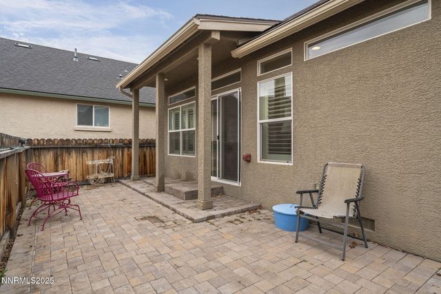 985 Floral Ridge Way, Sparks, NV 89436