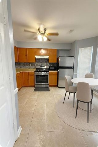 5582 Stonington Trace Parkway, Stone Mountain, GA 30087