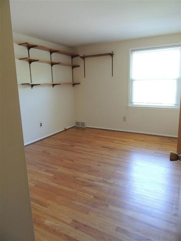2098 Yorktown Drive, Ann Arbor, MI 48105