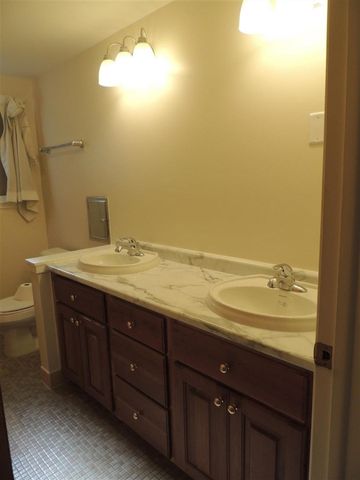 2098 Yorktown Drive, Ann Arbor, MI 48105