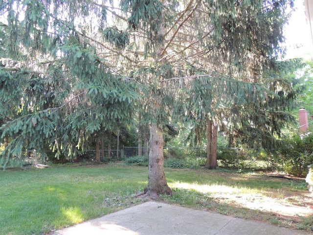 2098 Yorktown Drive, Ann Arbor, MI 48105