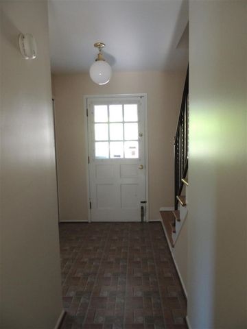 2098 Yorktown Drive, Ann Arbor, MI 48105