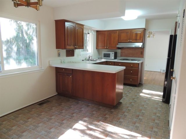 2098 Yorktown Drive, Ann Arbor, MI 48105