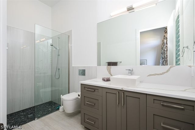 4 Willoughby DR, Naples, FL 34110