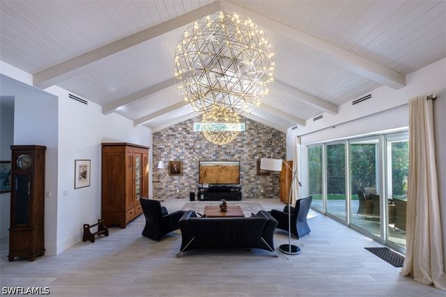 4 Willoughby DR, Naples, FL 34110