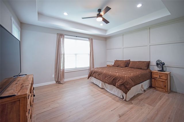 230 Driftwood Court, Runaway Bay, TX 76426