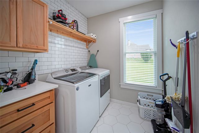 230 Driftwood Court, Runaway Bay, TX 76426