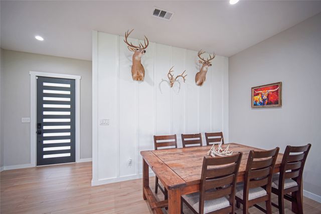 230 Driftwood Court, Runaway Bay, TX 76426