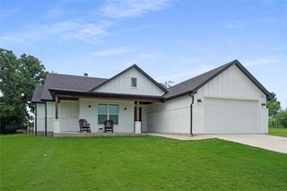 230 Driftwood Court, Runaway Bay, TX 76426
