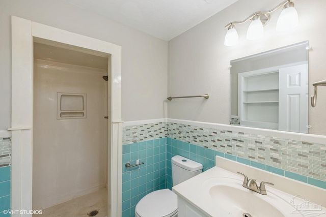 6463 Barnes St, Milton, FL 32570