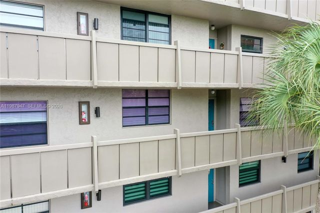 1100 Colony Point Circle 302, Pembroke Pines, FL 33026