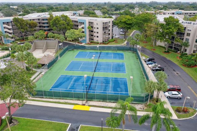 1100 Colony Point Circle 302, Pembroke Pines, FL 33026