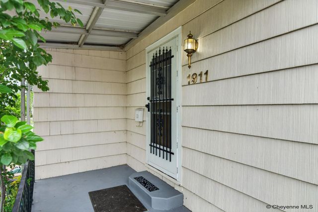 1911 GARRETT ST, Cheyenne, WY 82001