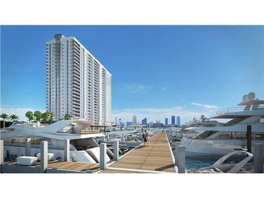 17211 Biscayne Slip #93 Boulevard, North Miami Beach, FL 33160