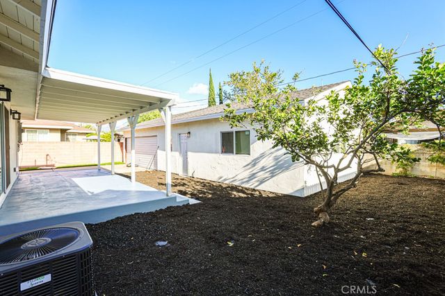 1802 W Martha, Santa Ana, CA 92706